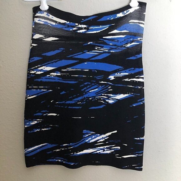 BCBGMAXAZRIA Bandage Skirt - Picture 2 of 9